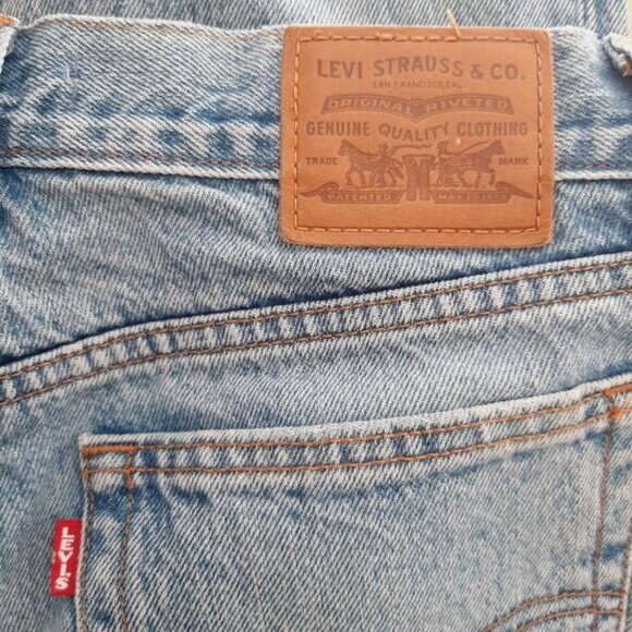 LEVI'S Wedgie High Rise Distressed Light Blue Wash Button Fly Jeans Sz 26 - Picture 13 of 16